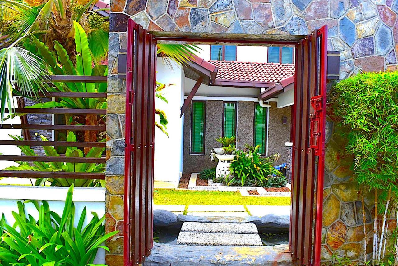 12Haven Stunning Seaside Luxury Villa Pd With Kids Pool Port Dickson Exterior photo